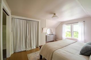 Relax and Explore - 3BR Bungalow near Manito Park - 6