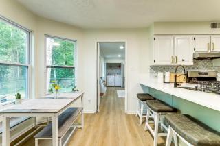 5 Mi to Stone Mountain Family Home - 2