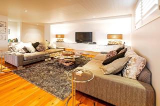 Bayview on Lorna - Beach & Town at Your Doorstep - 9