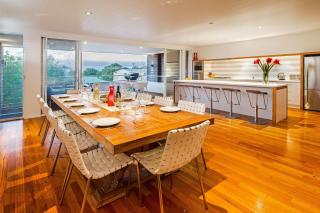 Bayview on Lorna - Beach & Town at Your Doorstep - 1