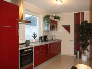 Holiday home in Glowe with swimming pool - Glowe - 3