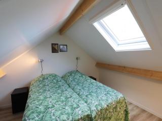 Chalet in Friesland with terrace - 6