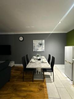 Elegant 1BD, Gym, Parking, Bus to Airport, Sleeps4 - Edinburgh - 5