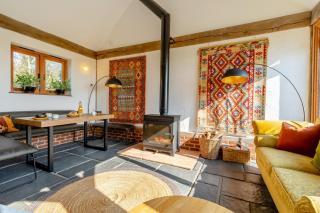 Oak Barn - 1