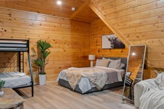 Bear Crossing Way - Luxury Cabin with Private Pool - 4