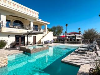 Luxury Estate in Prime Location w Panoramic views of Lake Havasu - 7