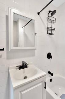 Newly Updated 2 Bdrm Modern near Clearwater Beach - 1