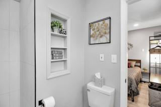 Modern Studio in Heart of the City – Newly Updated - 2