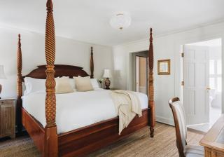 Wickwood Inn - 5