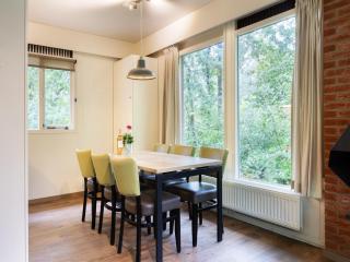 Forest Bungalow w Pool - 9