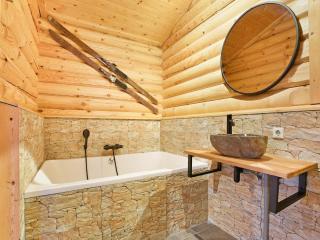Holiday Home in Brabant with Hot Tub - - 1