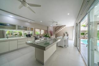 VILLA BALI OM CENTER - Best Location, Beautiful Villa Near the Beach - Canggu - 6
