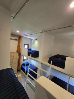 Snuggy Hostel Kuta - 6