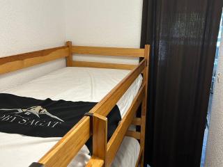 Studio central avec balcon, Wi-Fi et parking à Super Besse - FR-1-814-32 - 8