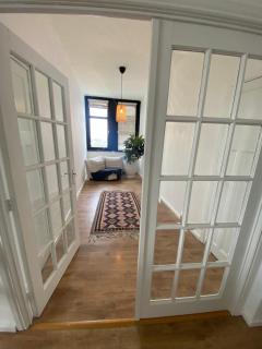 Cozy and bright apartment near the center - 1