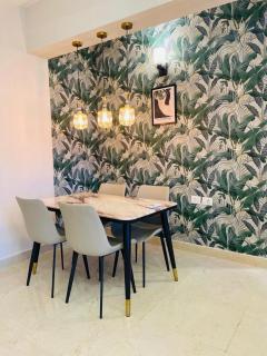 HomeyStays 2BHK Lakeside walk - 7