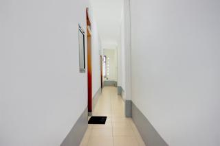 OYO 94752 Surya Residence Medan - Medan - 6