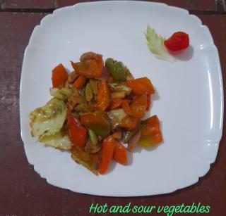 Twins Cafe and Guest House - 2