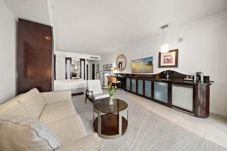 Stunning Private Studio at Fontainebleau Tresor - 802 - 7