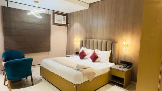 J Residency Near Nizamuddin Railway Station - New Delhi - 0