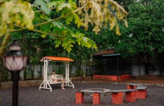 Villa floure - Spacious 4bhk Villa with Pool, Lawn & Bonfire area - 6