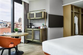 The George At Columbia Harlem, Tapestry Collection By Hilton - 4