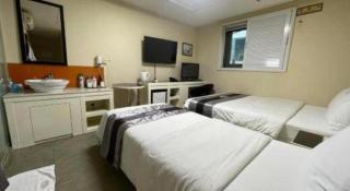 Novalus Tourist Hotel - 1