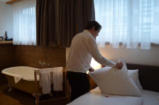 Carlton-Europe Vintage Adults Hotel - 1