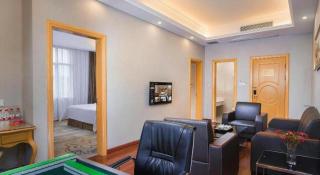 Vienna Hotel Shenzhen Longgang Dayun Center Branch - 1