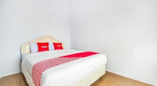 OYO 1906 Zhafira Guest House Syariah - Makassar - 2