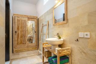 Private pool Villa , 10min walk to Berawa Beach - 2