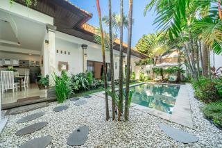 Private pool Villa , 10min walk to Berawa Beach - 9