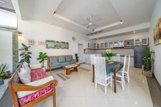 Private pool Villa , 10min walk to Berawa Beach - 1