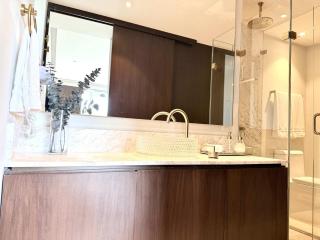 Oceanfront Paradise Luxury Apartment with Beach Access & Pool - 9