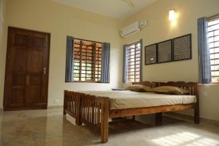Neelambari - Riverside Private Bedroom - 2