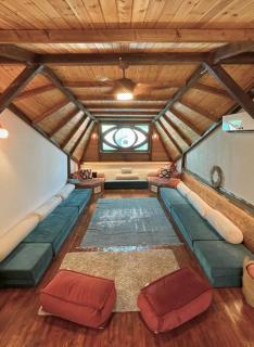 The Urban Chalet Inn - 2
