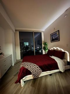 Korean Town Luxe Penthouse Apartment - 9