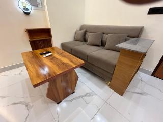 Urban Hideaway Studio Retreat By Aqqua Suites Noida Extension - 3