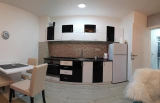 SILVER aPARTMAN 1 - 6