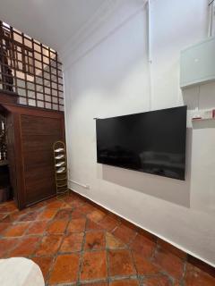 Popular! Georgetown Heritage Pre-war House 2BR - George Town - 8