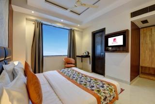 Qotel Comfort AT Residency Kaushambi Anand Vihar - 1