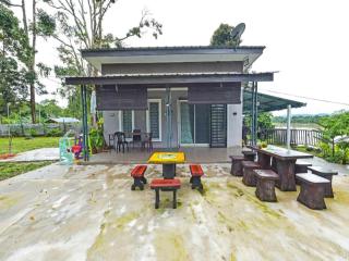 OYO HOME 90682 Liliz Mambang Farmstay - 9