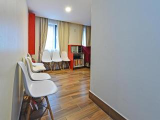 Capital O 90574 Hotel Glo - 3