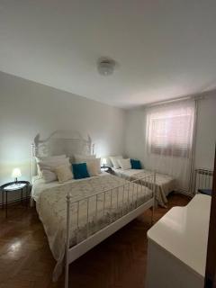 Apartment with swimming pool - 1