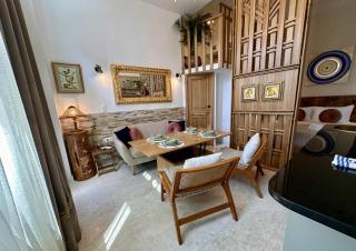 Avra Guesthouse - 8