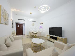 Spacious 3BR in Zen Tower Dubai Marina - 9