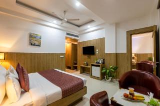 HOTEL THE ELEVATE Near Terminal 3 Delhi International Airport WITH- FREE AIRPORT PICKUP - 0