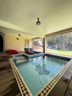 Dar NFis Suites et chambres de luxe dans un havre de paix vue paradisiaque au bord du lac - 3