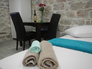 Apartments Valter - Tisno - 4