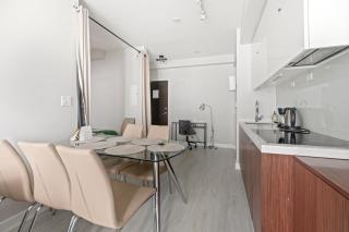 High Floor 1 Bedroom plus Den Condo Iceboat Terrace Downtown Toronto - 3